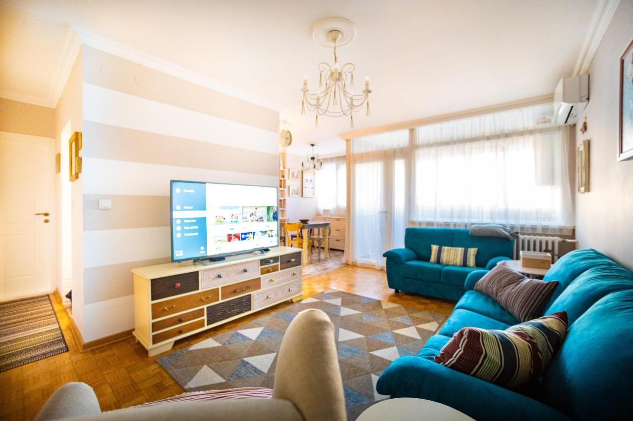Sava Centar 1-Bedroom Apartments In The Heart Of New ベオグラード エクステリア 写真